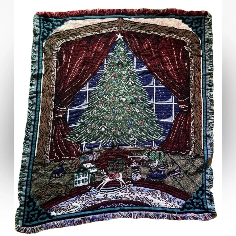 Holiday Tapestry Blanket with Christmas Tree Design